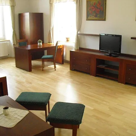 Mestsky Hotel Dorinka Hostinné Room photo