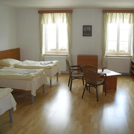 Mestsky Hotel Dorinka Hostinné Room photo