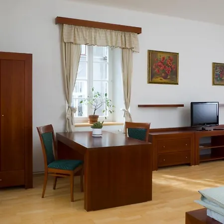 Mestsky Hotel Dorinka Hostinné Room photo