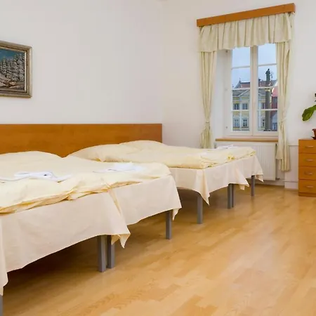 Mestsky Hotel Dorinka Hostinné Room photo