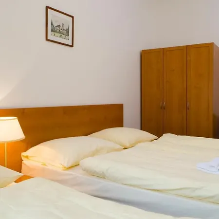 Mestsky Hotel Dorinka Hostinné Room photo