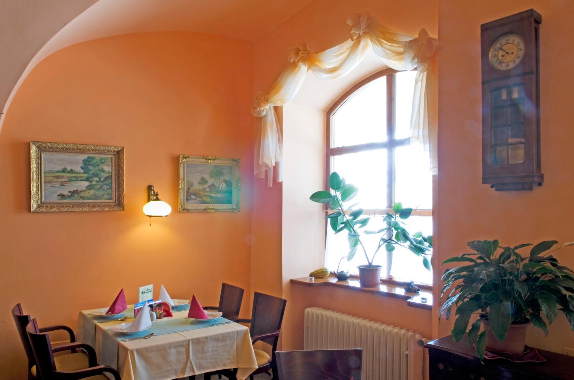 Mestsky Dorinka Hotel 3*